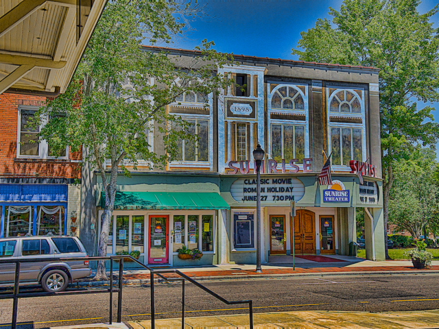 southern pines movie theater​
