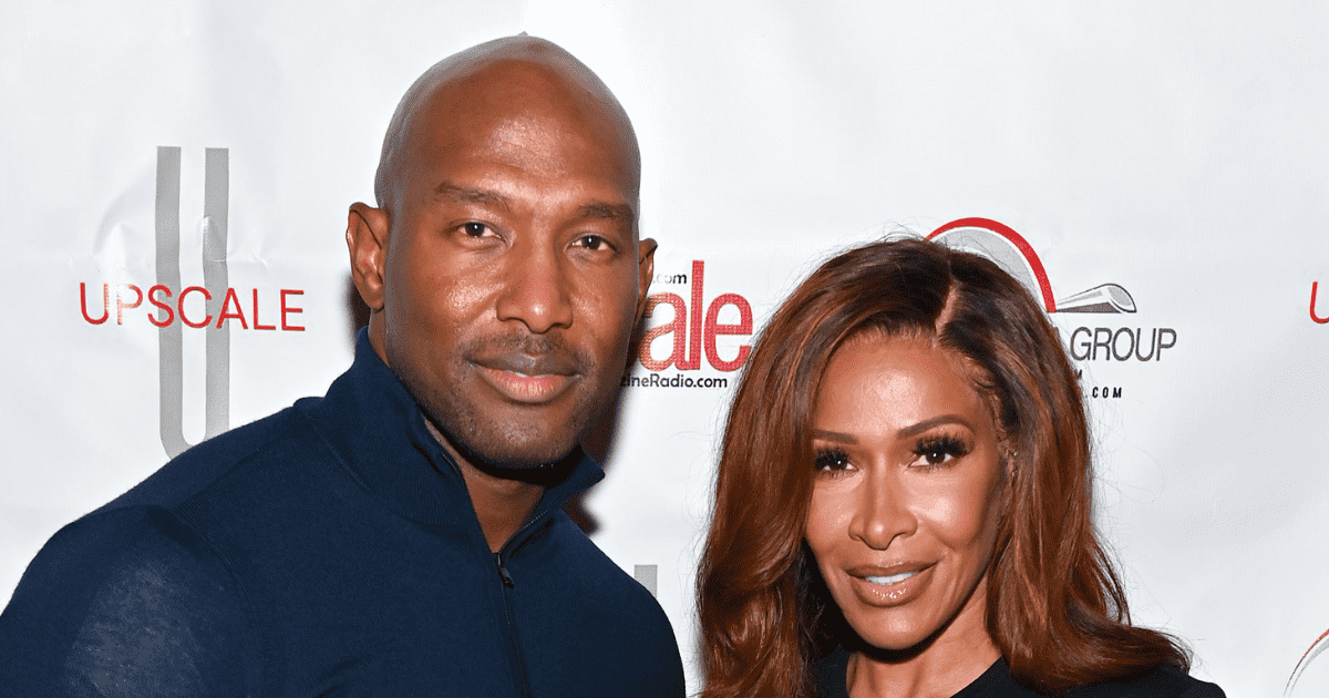 martell holt net worth